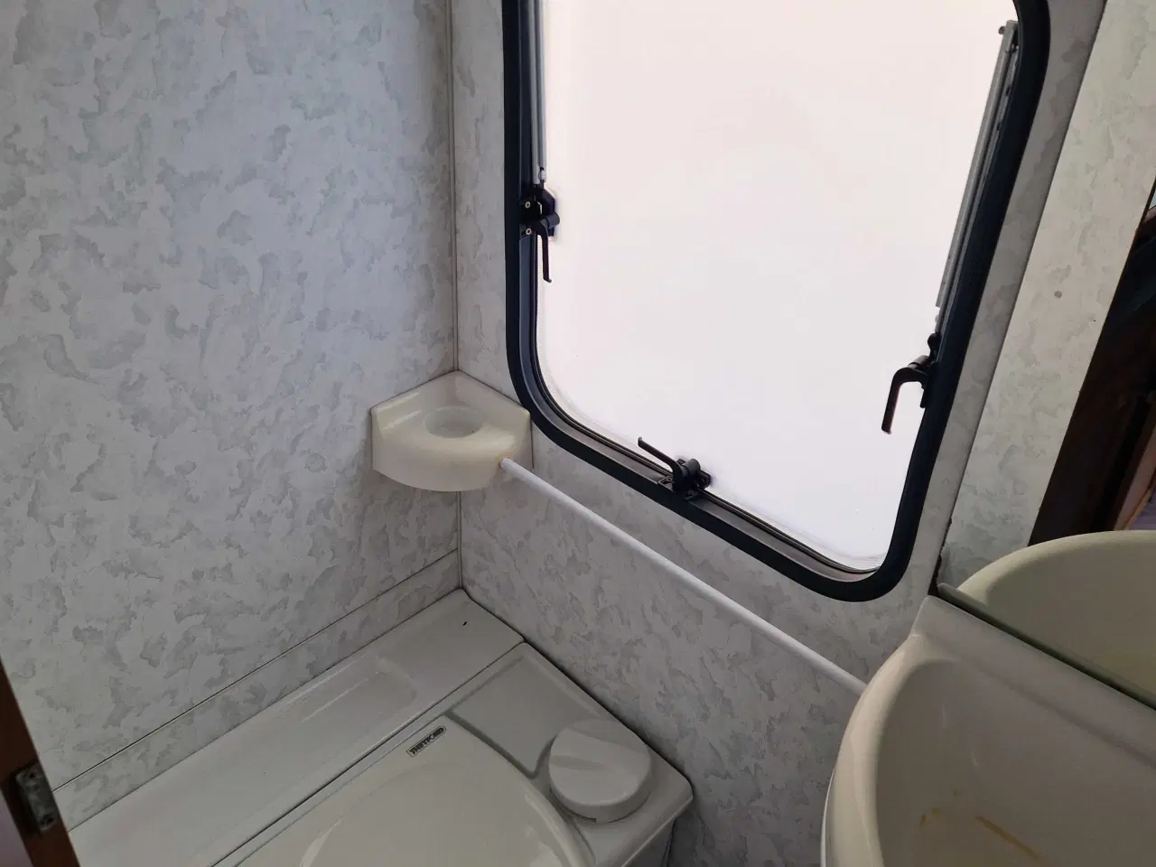 Billede 6 - Adria Campingvogn sælges