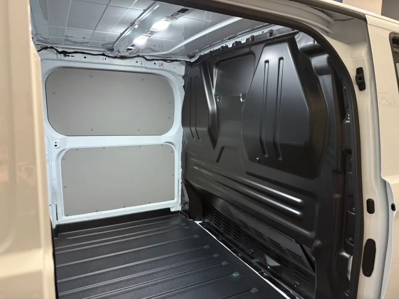 Billede 19 - Ford E-Transit Custom 320S 64 Limited