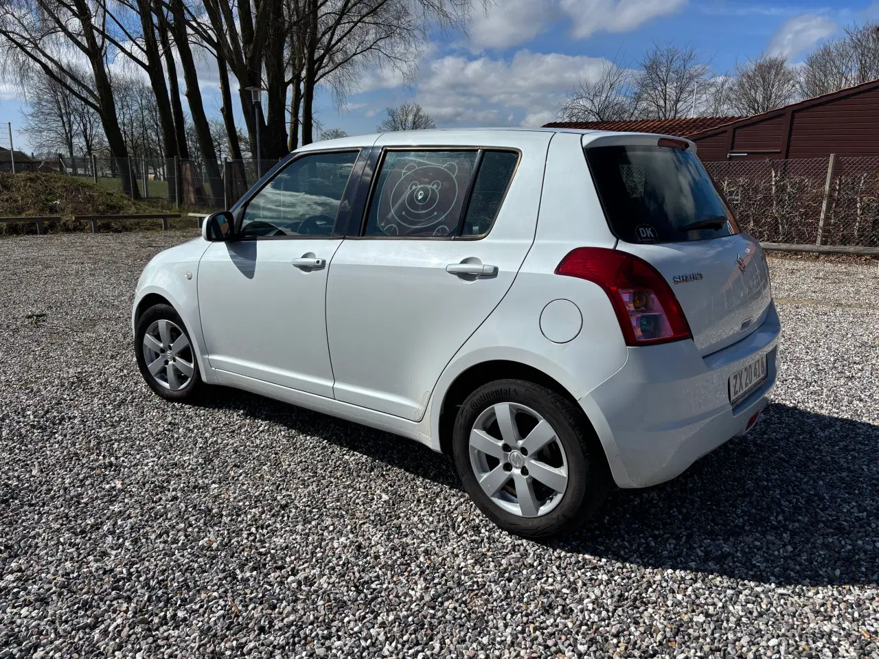 Billede 4 - Suzuki Swift 1,5GL 5 dørs