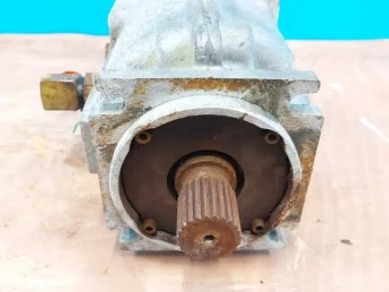 Billede 3 - New Holland TX68 Køremotor 84032254