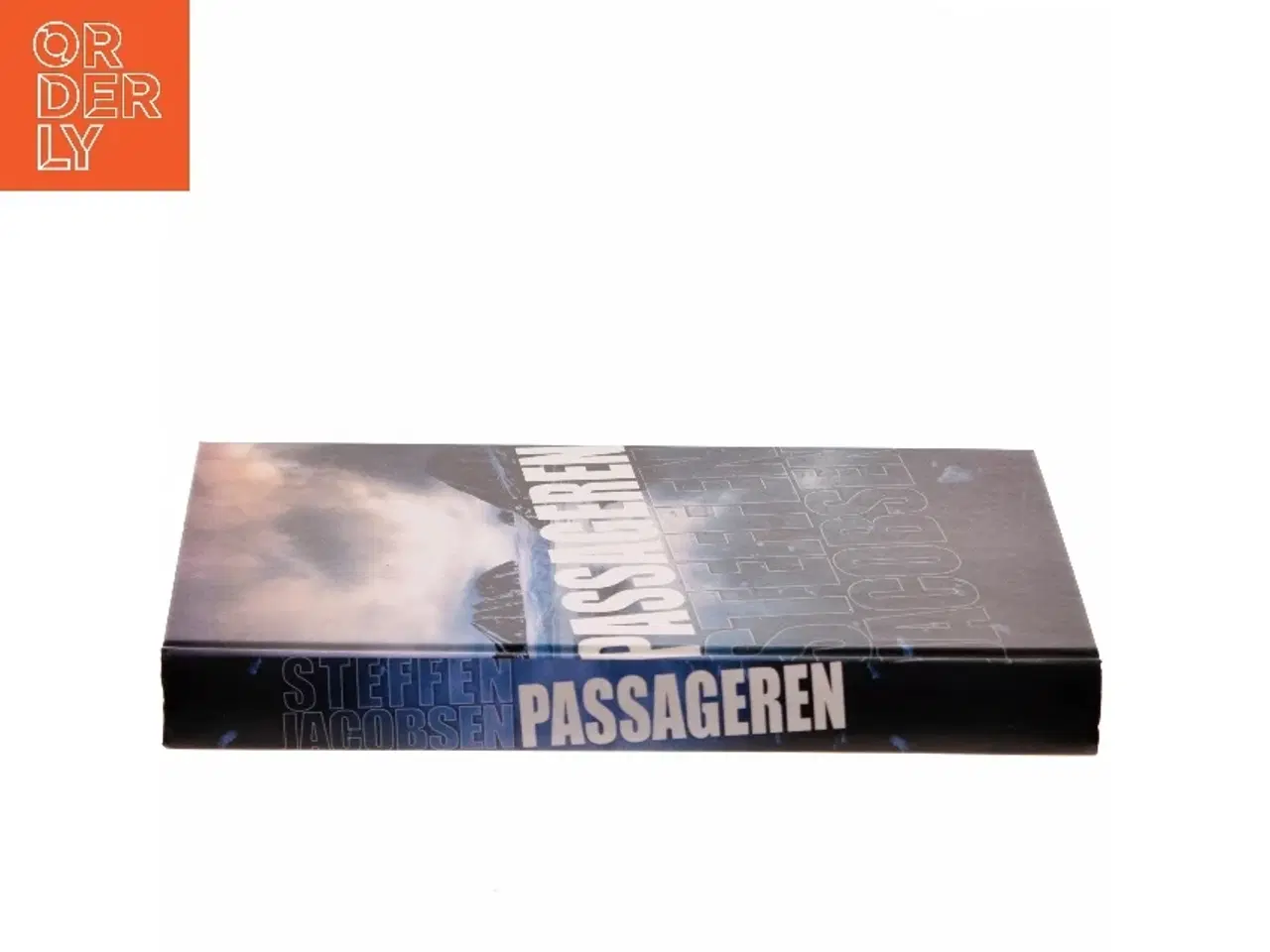 Billede 2 - Passageren af Steffen Jacobsen (Bog)