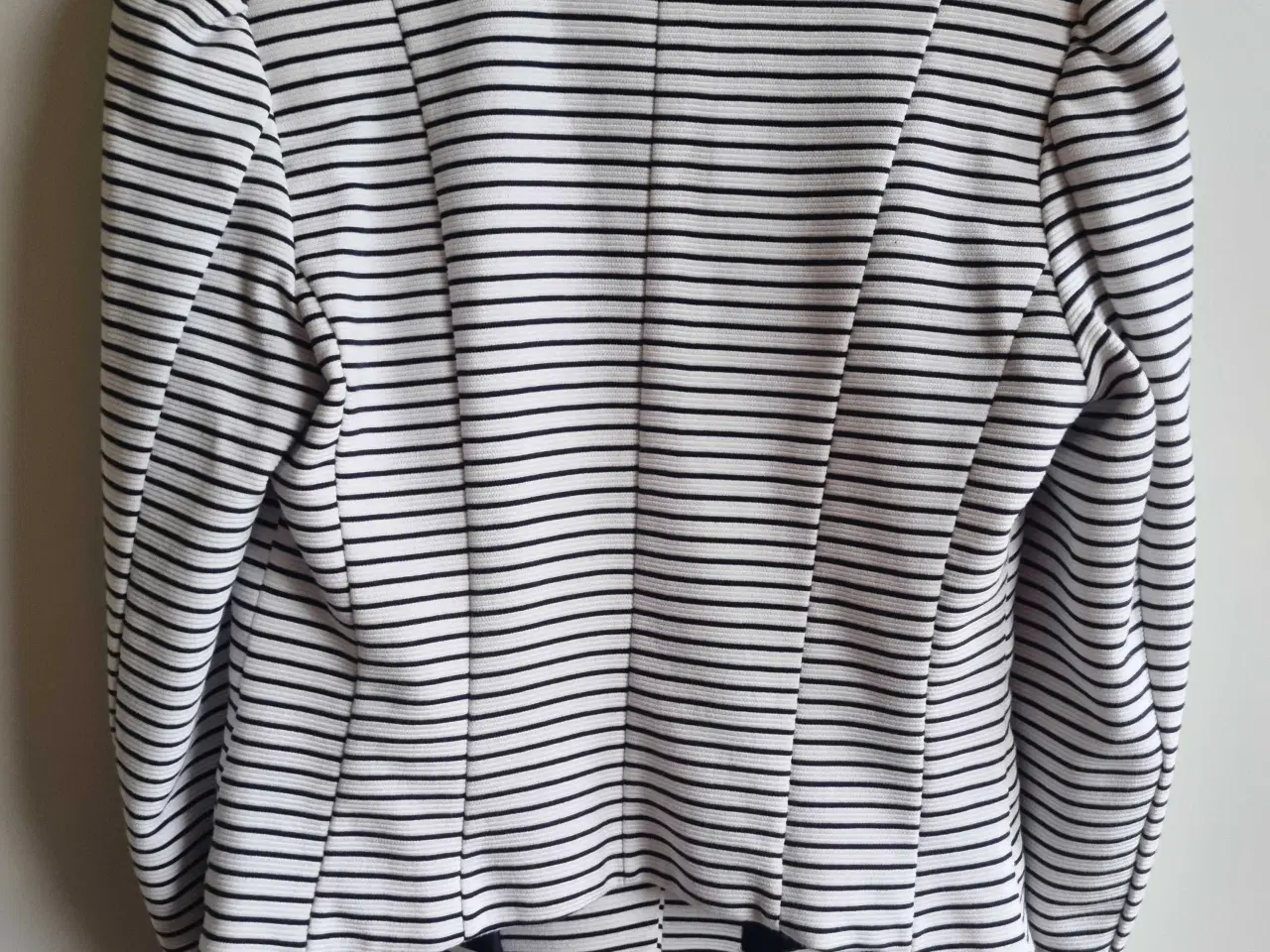 Billede 5 - Smarte korte jakker str M/L