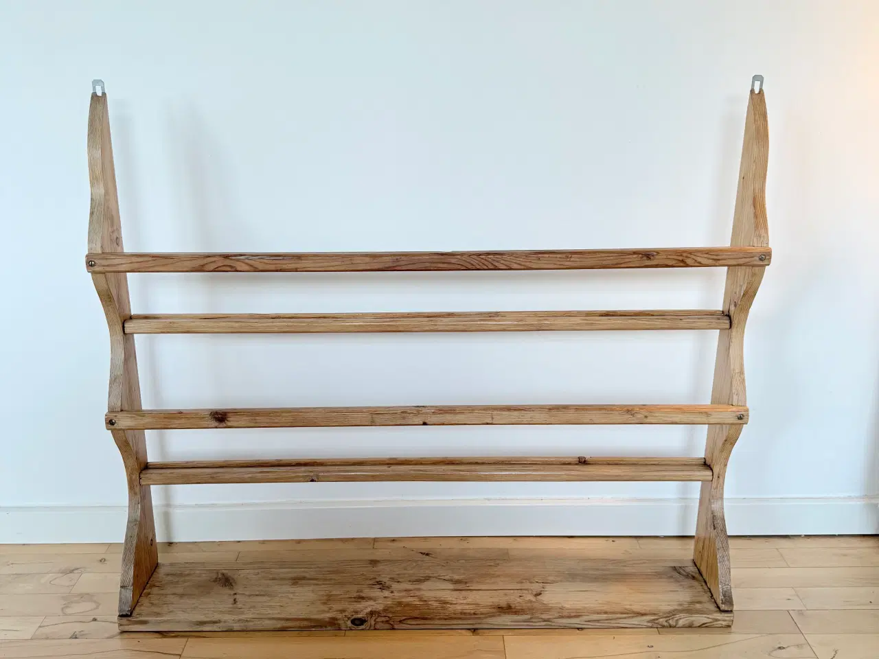 Billede 1 - Flot ældre tallerkenrække