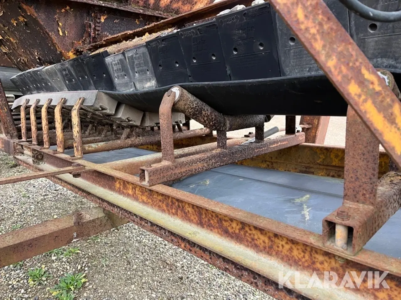 Billede 11 - Fødekasse med udleveringsbånd