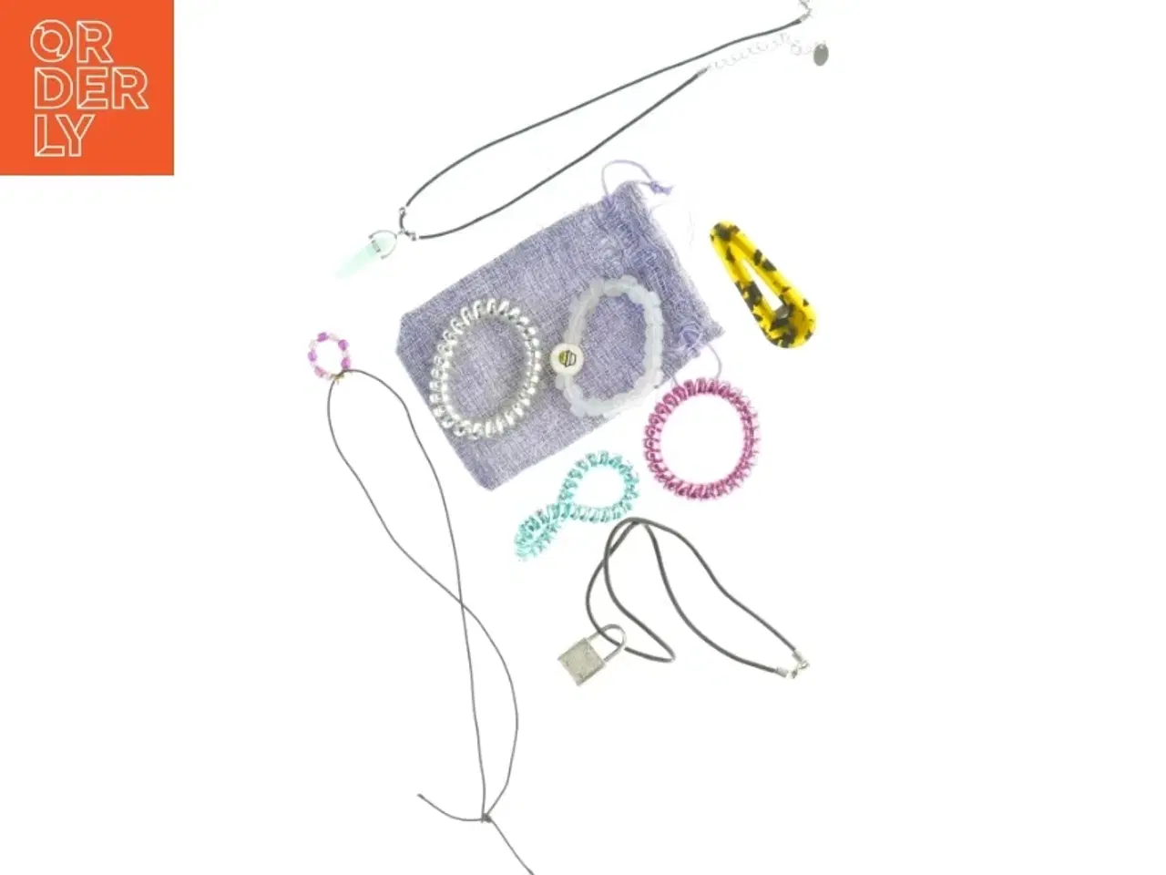 Billede 1 - Smykkesæt med forskellige accessoires (str. 11 x 8 cm)