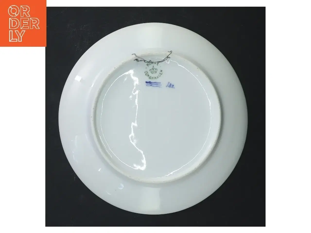 Billede 3 - Julen 2010 platte fra Royal Copenhagen (str. Ø 15,5 cm)