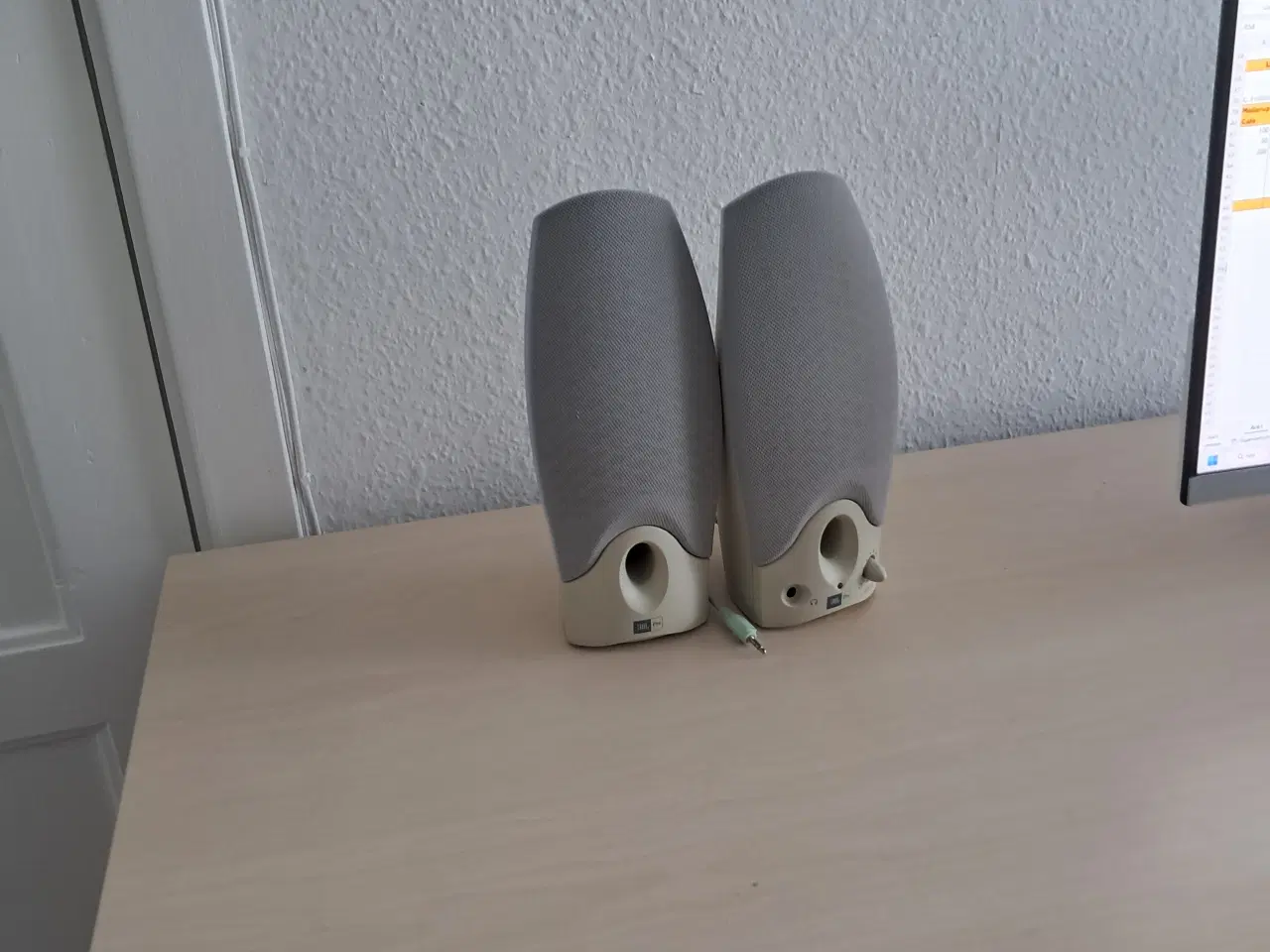 Billede 1 - 1 sæt i alt 2 stk. højtaler med jackstik