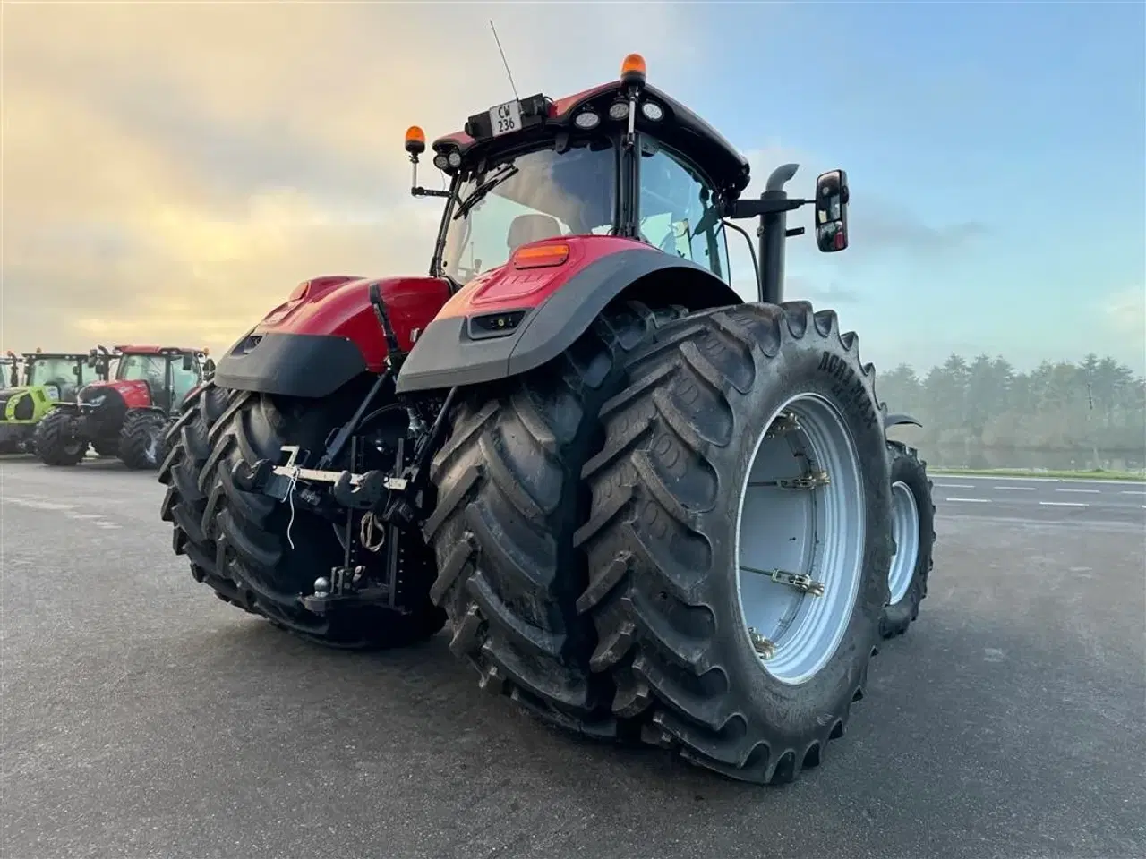 Billede 13 - Case IH Optum 300 CVX KØB I DENNE UGE OG FÅ AUTOSTYRING, TV HJUL OG FRONTVÆGT MED GRATIS