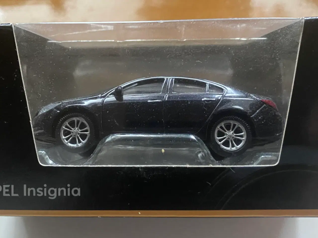 Billede 1 - Opel Insignia modelbil 1:67 mærke Norev, kr. 200,