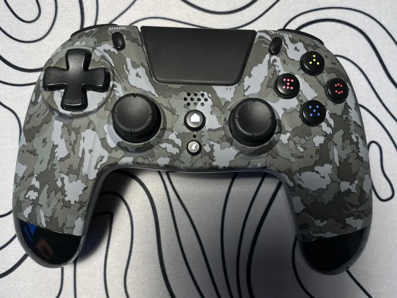 Billede 6 - Playstation 4 Slim 1 TB + controller + 8 spil – kl