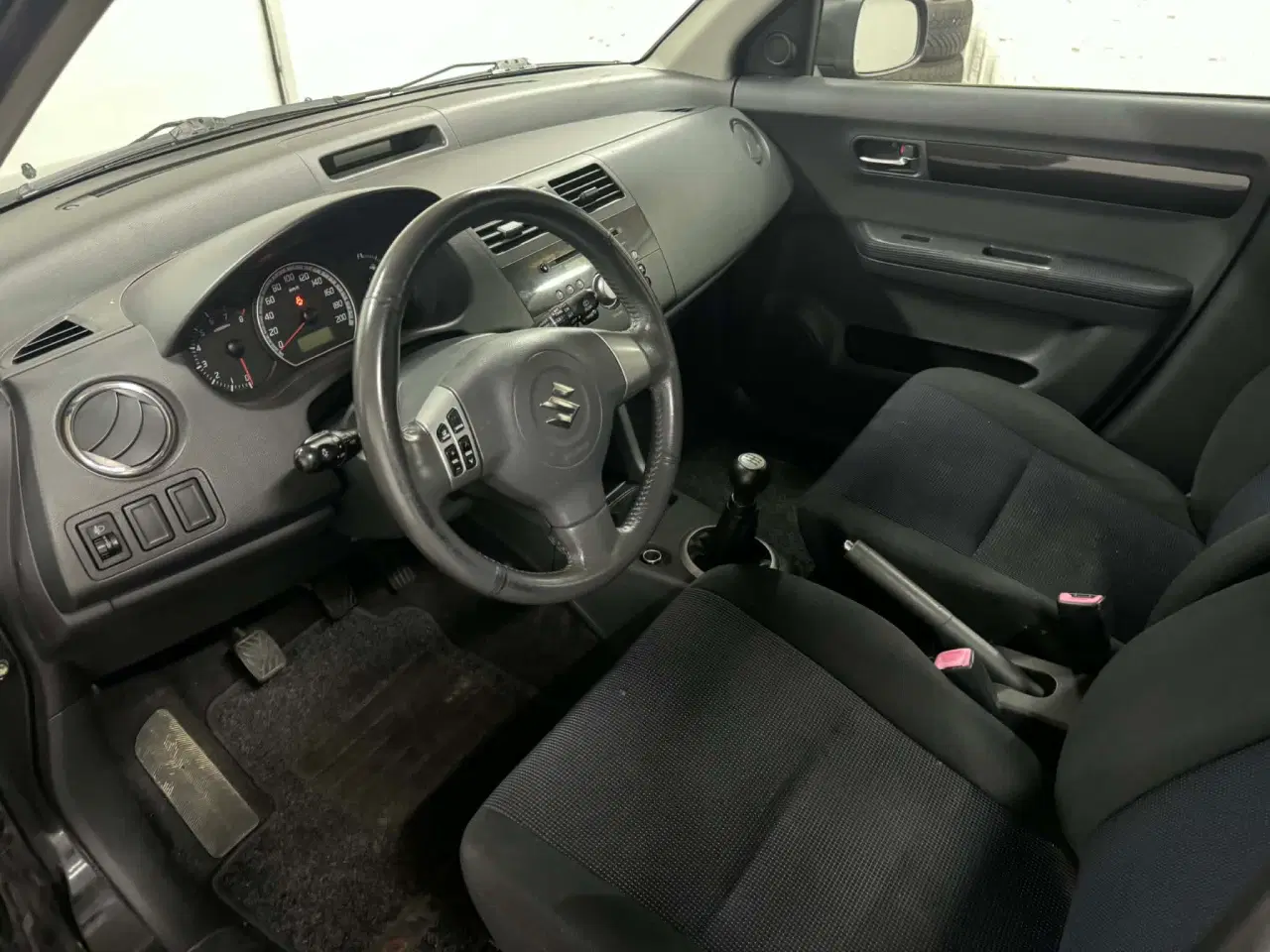 Billede 5 - Velholdt Suzuki Swift