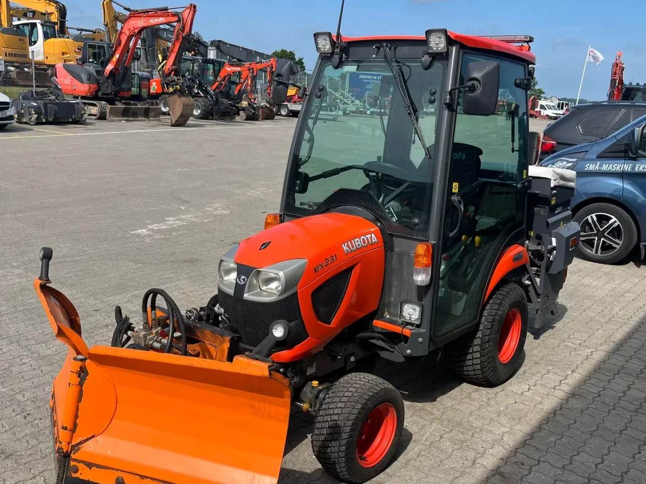 Billede 3 - Kubota BX231 Med v.plov og kombi salter kun kørt 507t