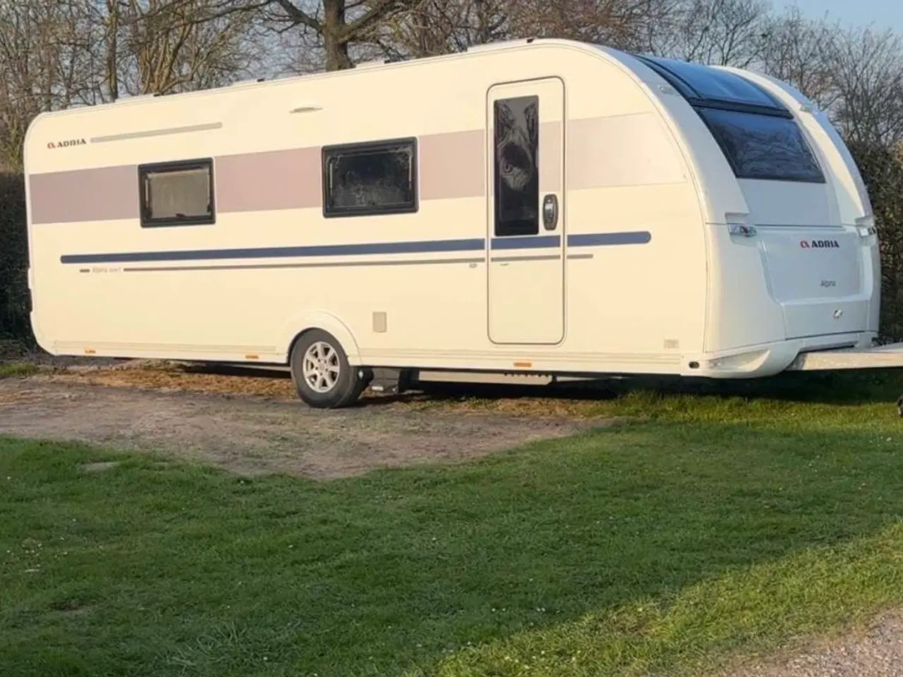 Billede 1 - Adria Alpina 663HT campingvogn 