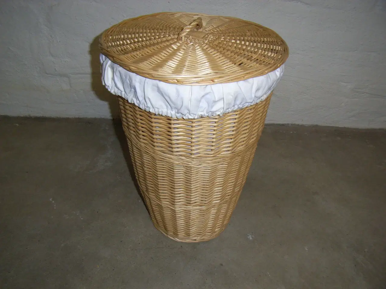 Billede 1 - TØJKURV