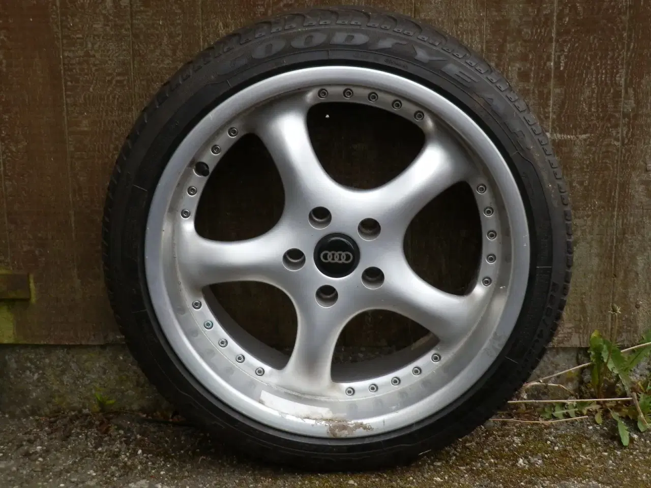 Billede 1 - Et stk. 18X 8,5Audi Aez fælg