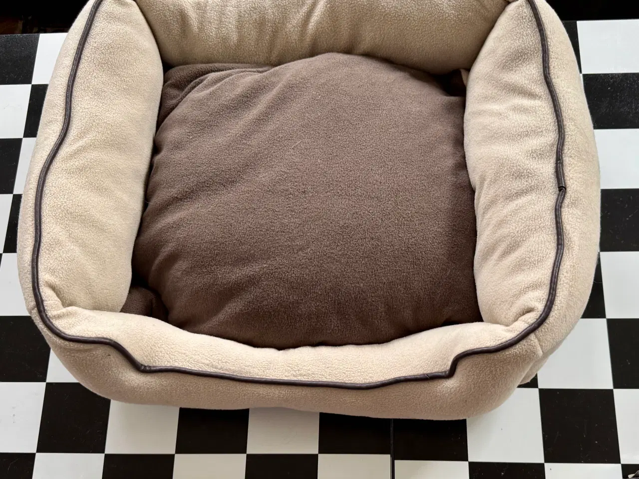 Billede 2 - Hunde- eller katteseng.