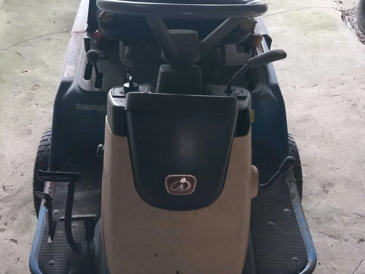 Billede 5 - Iseki 4wd sælges, med nymalet klipebord