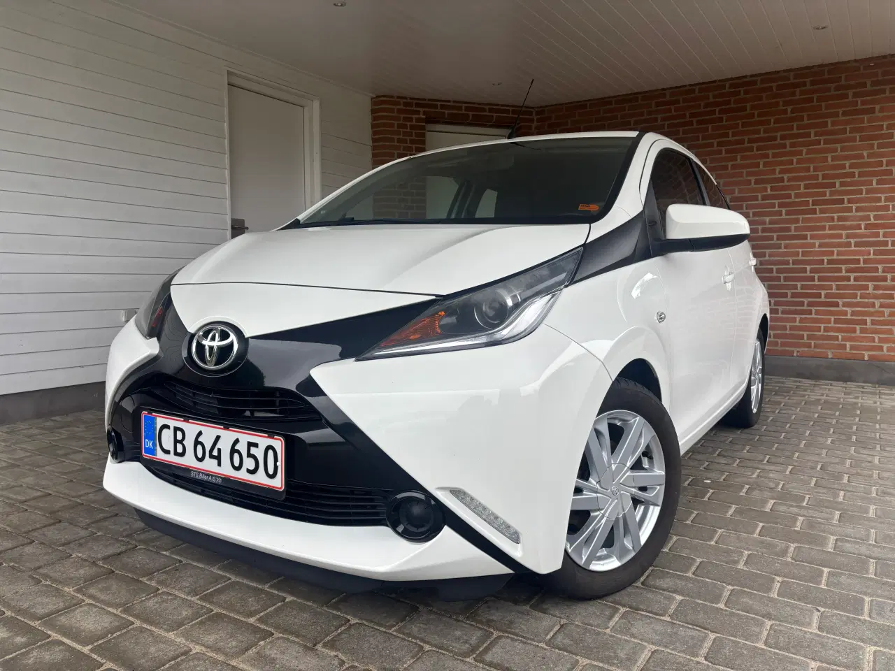 Billede 1 - Toyota Aygo 1,0 VVT-I X-Sky 69HK 5d 