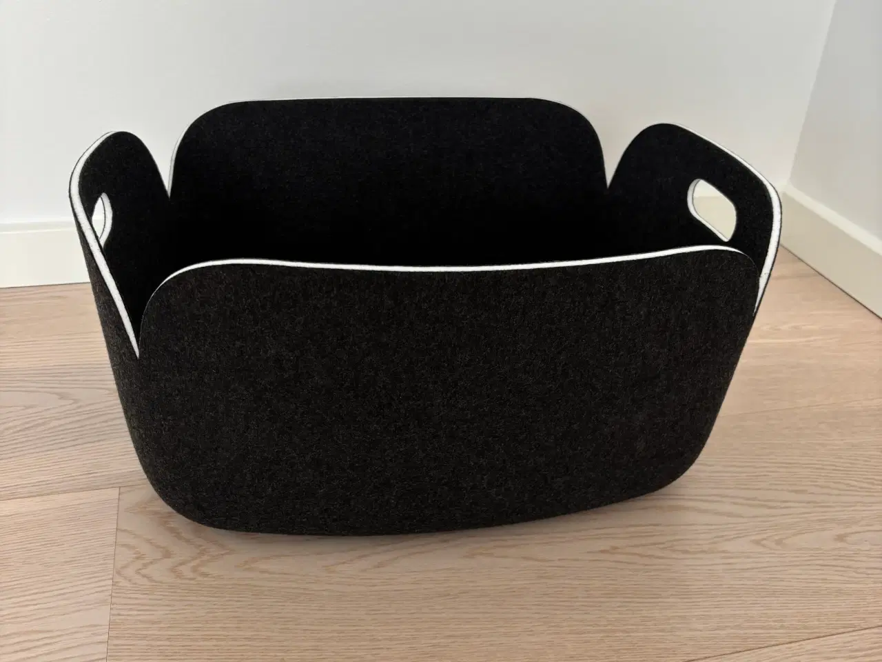 Billede 2 - Muuto opbevaringskurv, sort