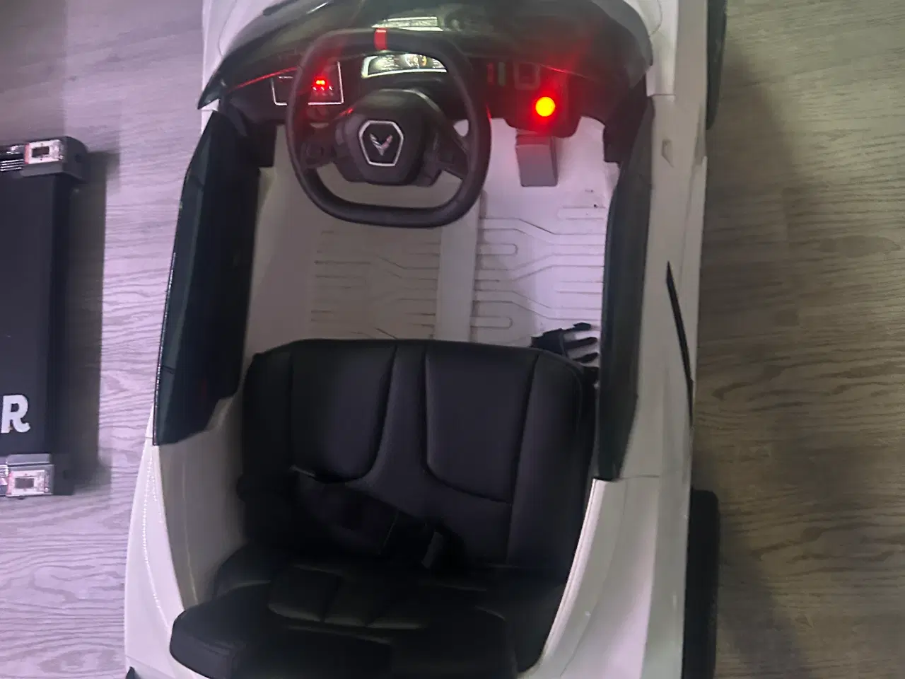 Billede 1 - Stor fjernstyret bil