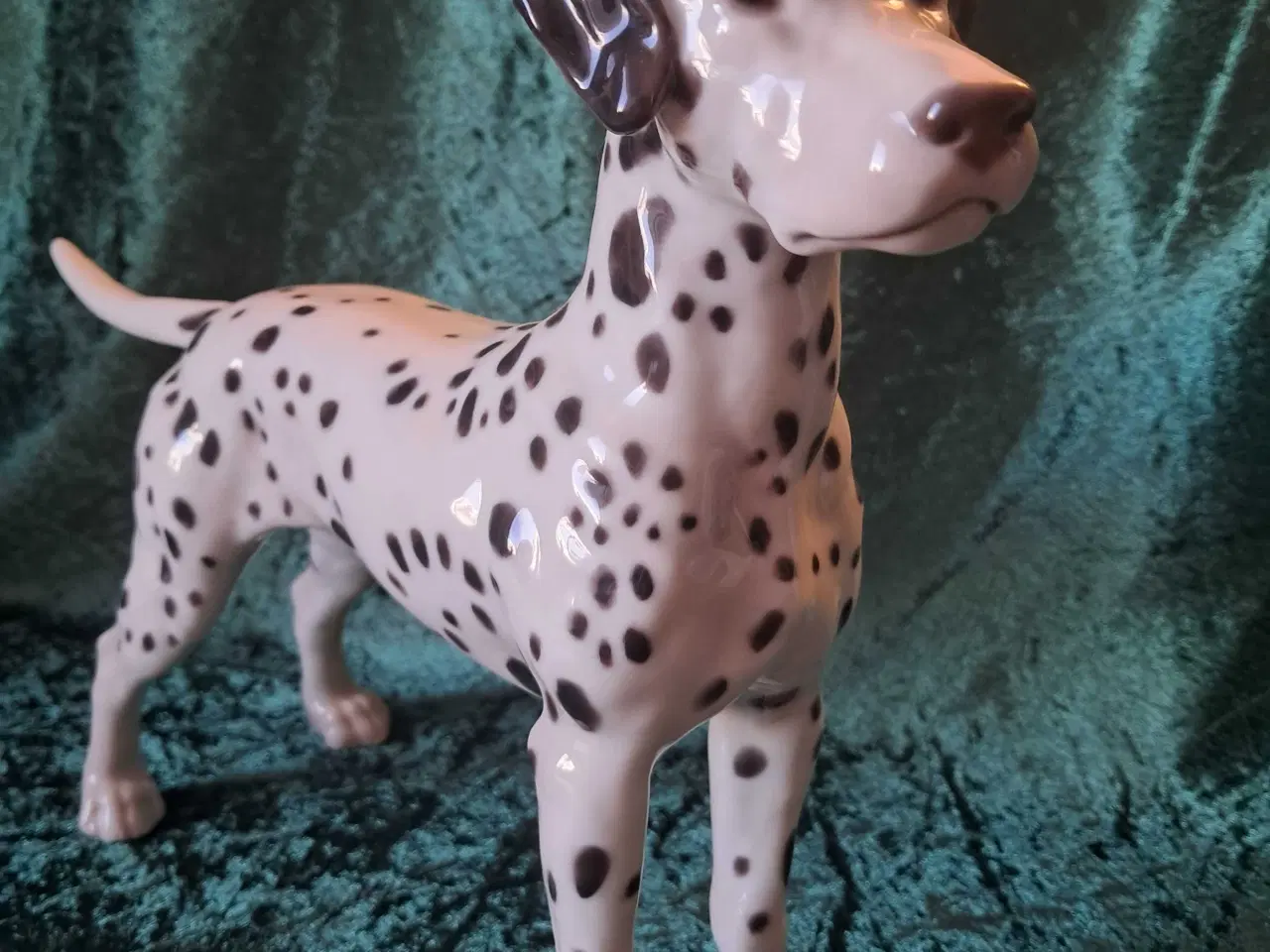 Billede 1 - Byd på Kongelige Porcelæns figurer