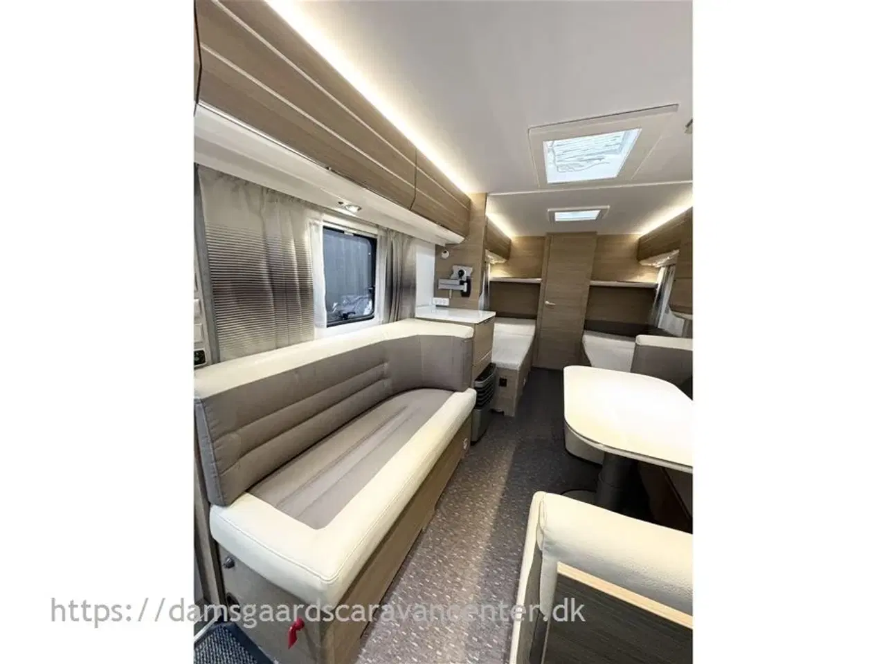 Billede 3 - 2017 - Adria Adora 613 HT   Enkeltsenge-Endekøkken-Endebad-Mover-Telt