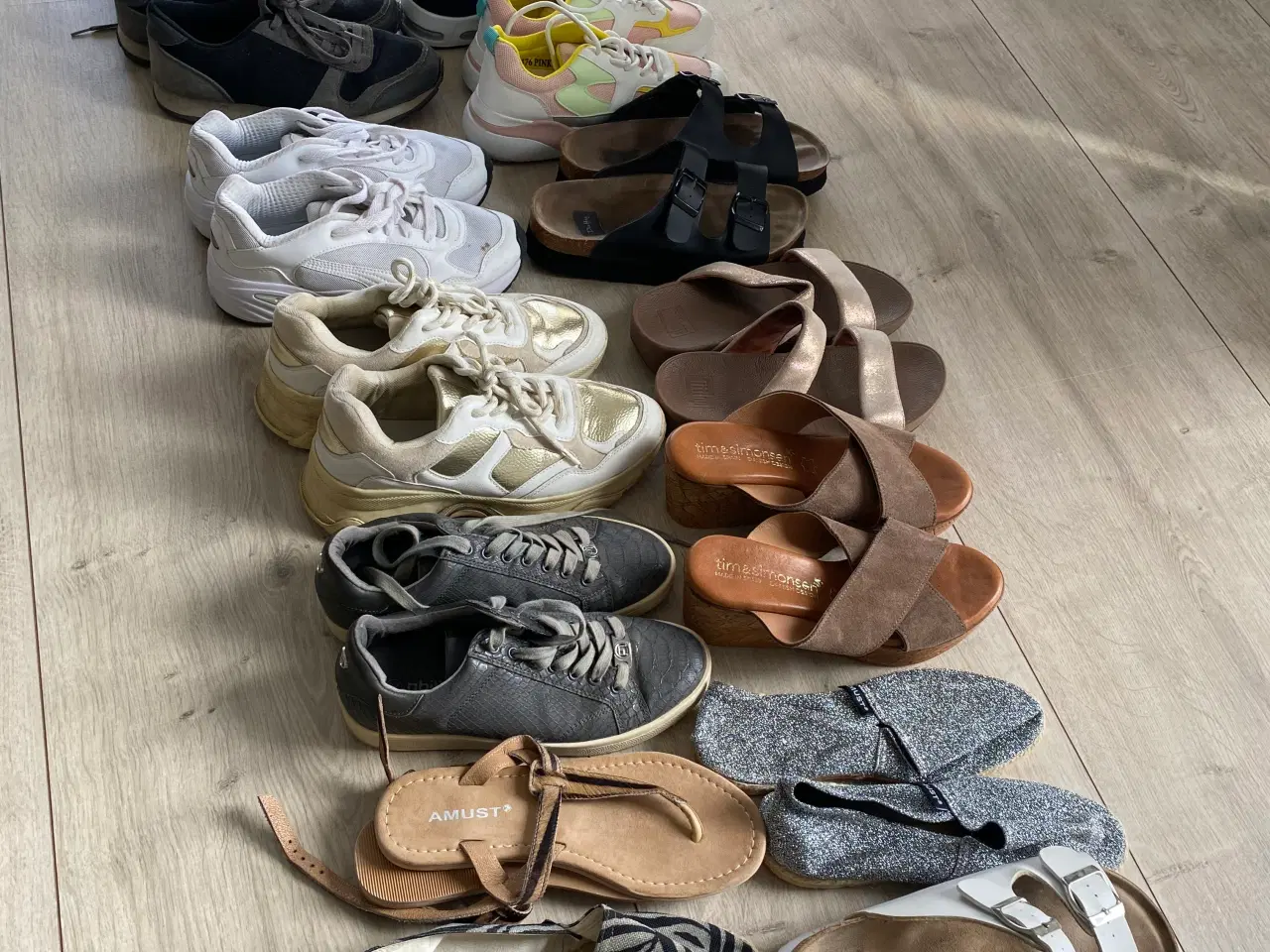 Billede 2 - 15 par sko, hvoraf flere er som en helt nye