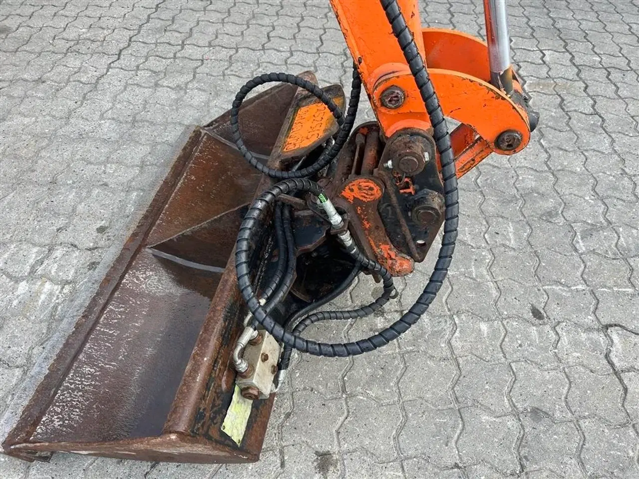 Billede 3 - Hitachi ZX 18-3 Halv automatisk s30 skifte, kipbar planerskovl og 1 graveskovl