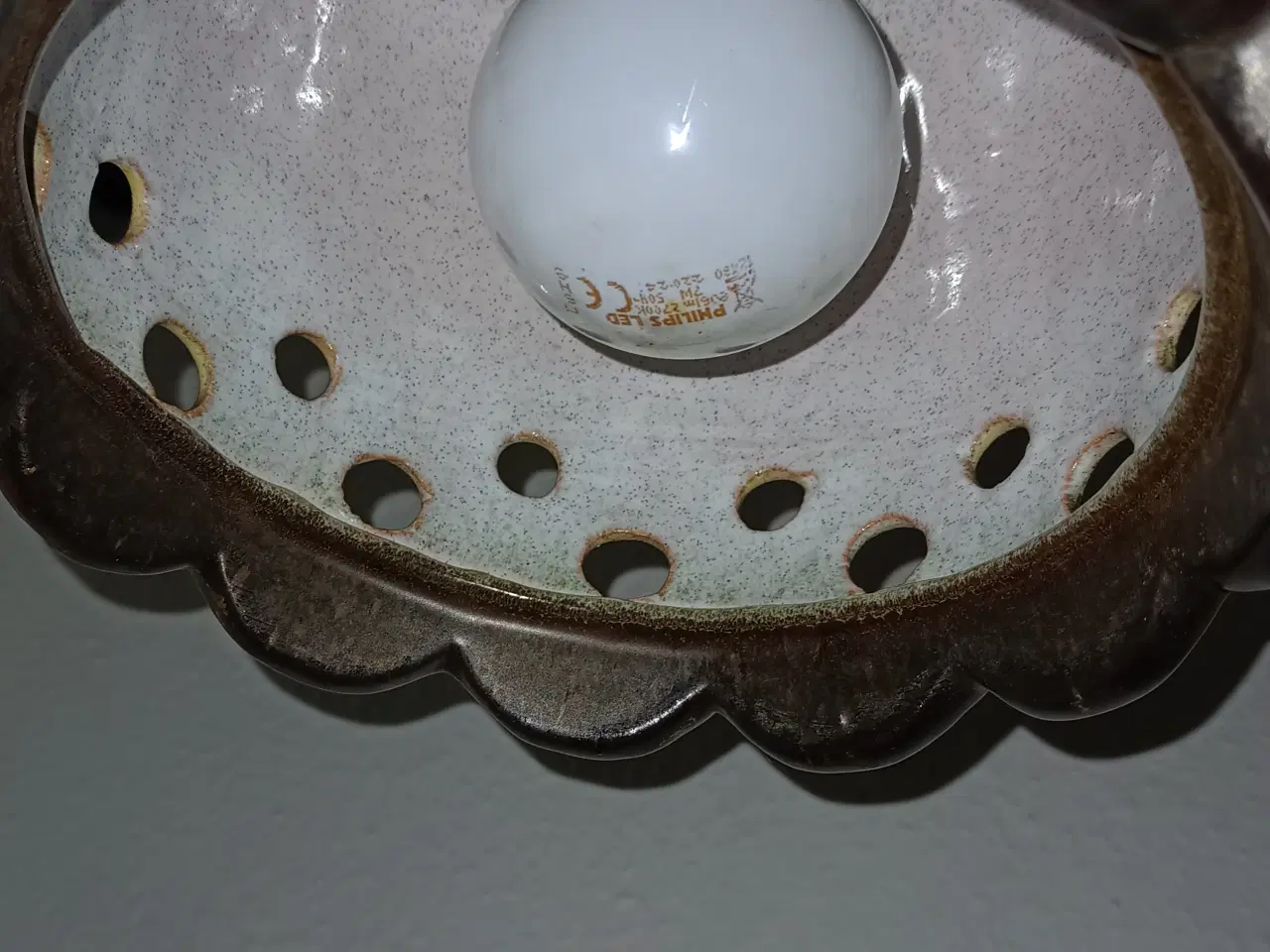 Billede 3 - Gammel keramik loft pendel/lampe med messing top