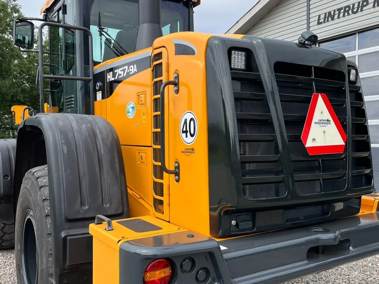 Billede 10 - Hyundai 757-9A XTD med lang-arm. En-ejeres maskine med Lock-UP.