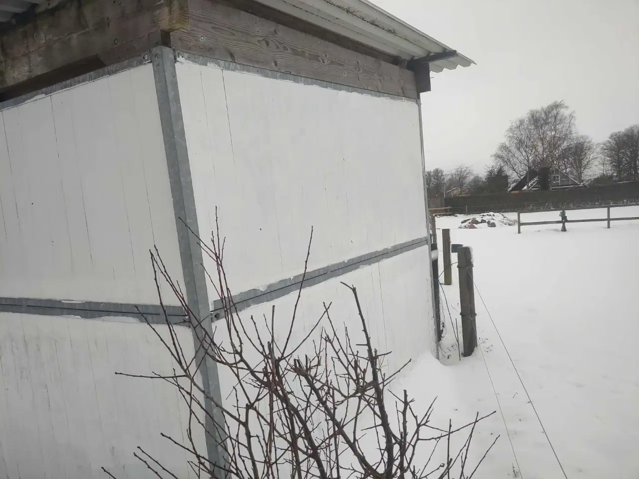 Billede 2 - Udestald til nedtagning ( seriøse bud modtages)