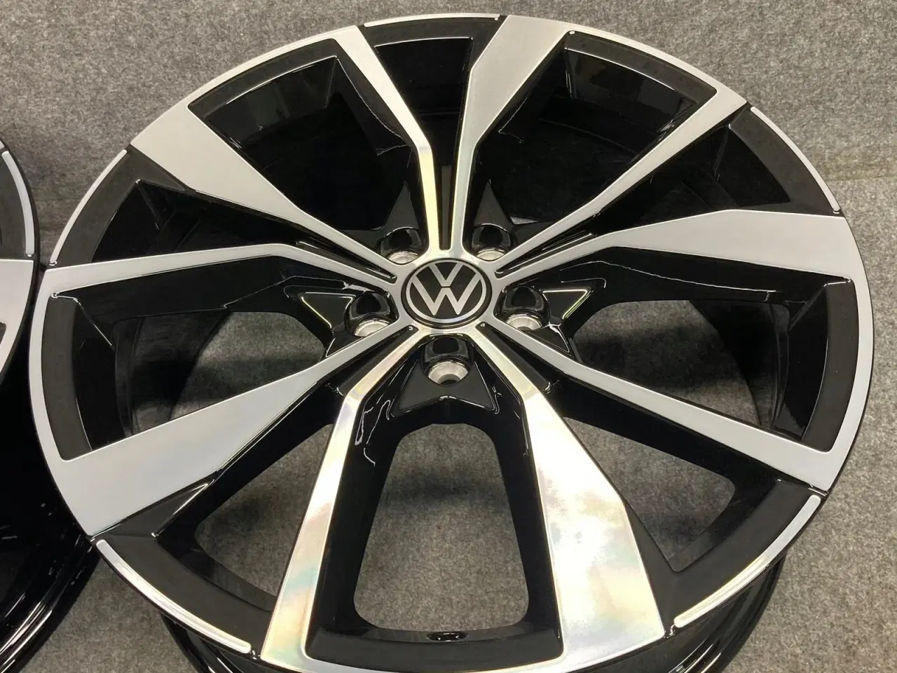 Billede 3 - VW T-CROSS TAIGO 2G 2G7 MISANO 18 7x 18"