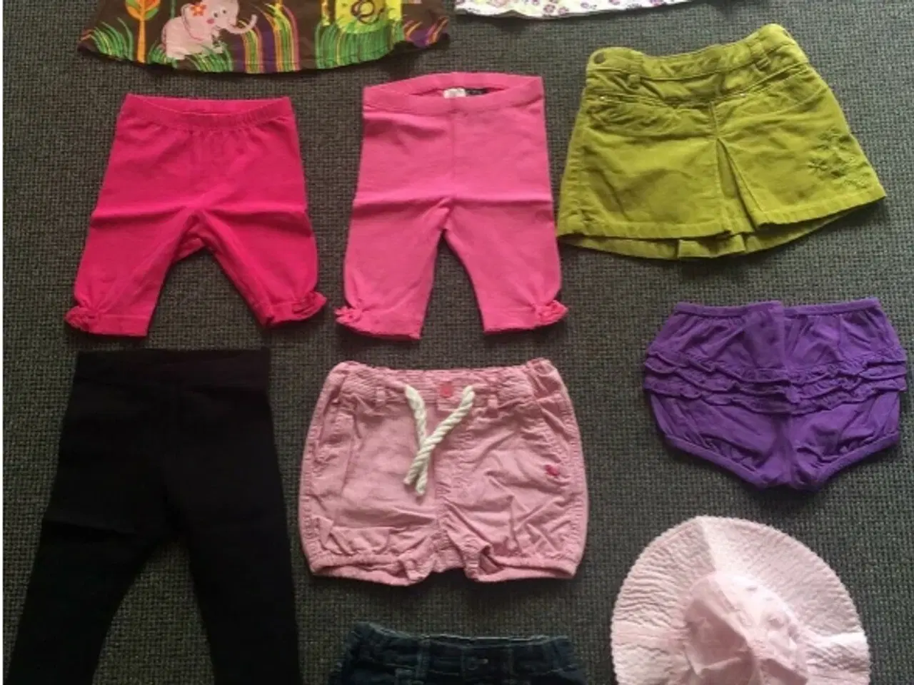 Billede 1 - Tøjpakke 7 stk. tøj. Str. 62 