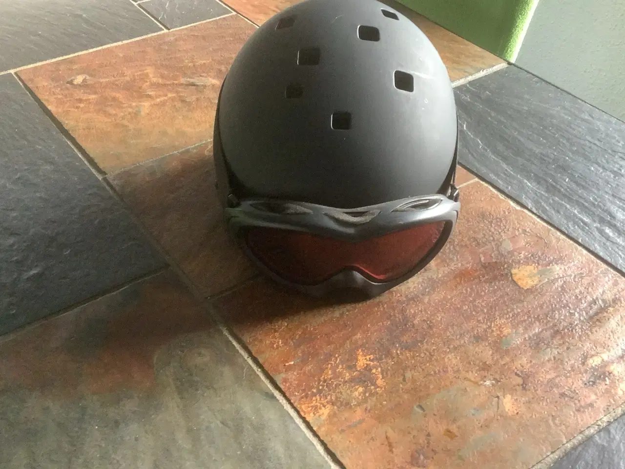 Billede 6 - POC skihjelm + Peak briller, Salomon hjelm + brill