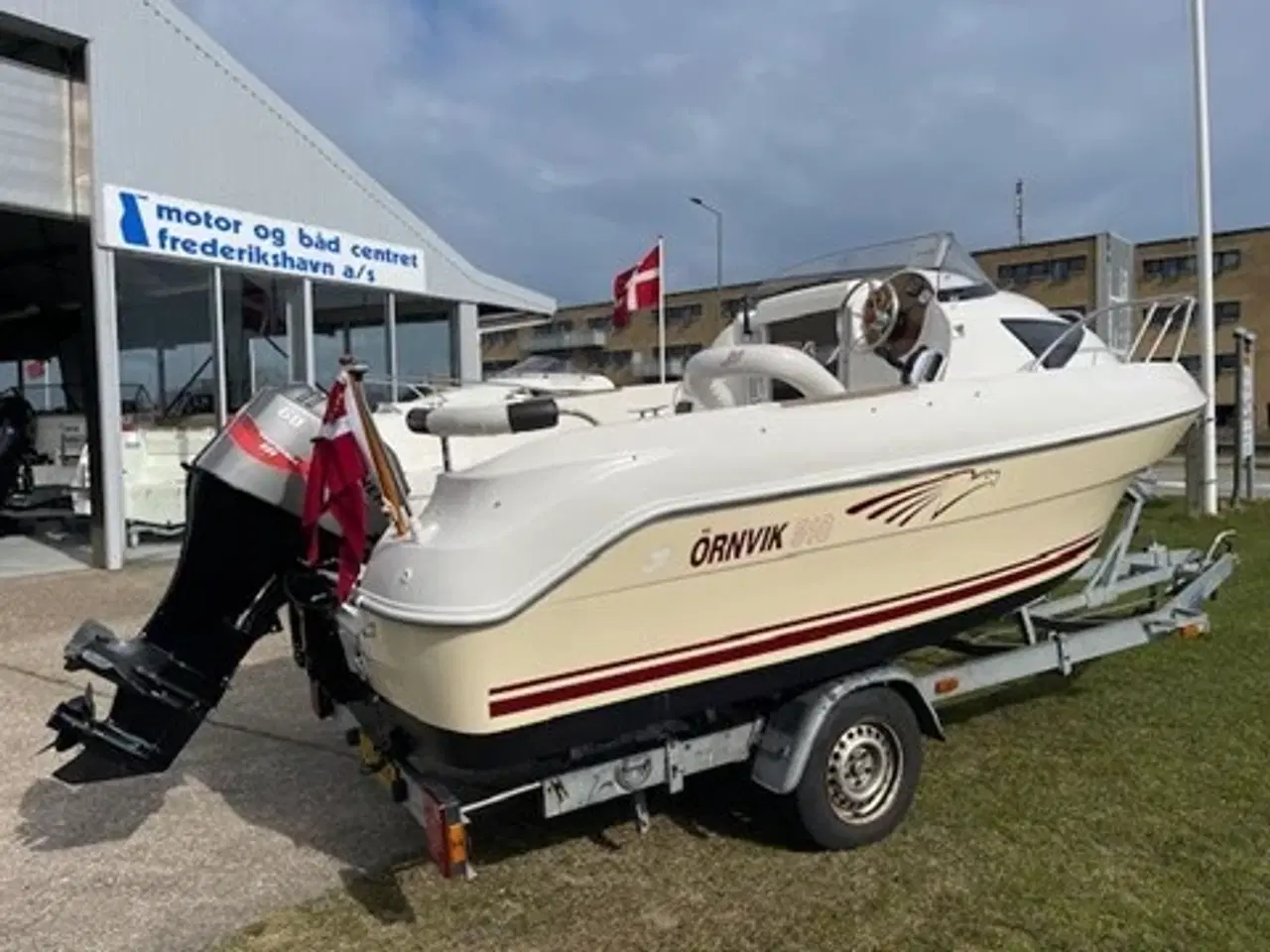 Billede 1 - med Mariner F60 samt Variant trailer