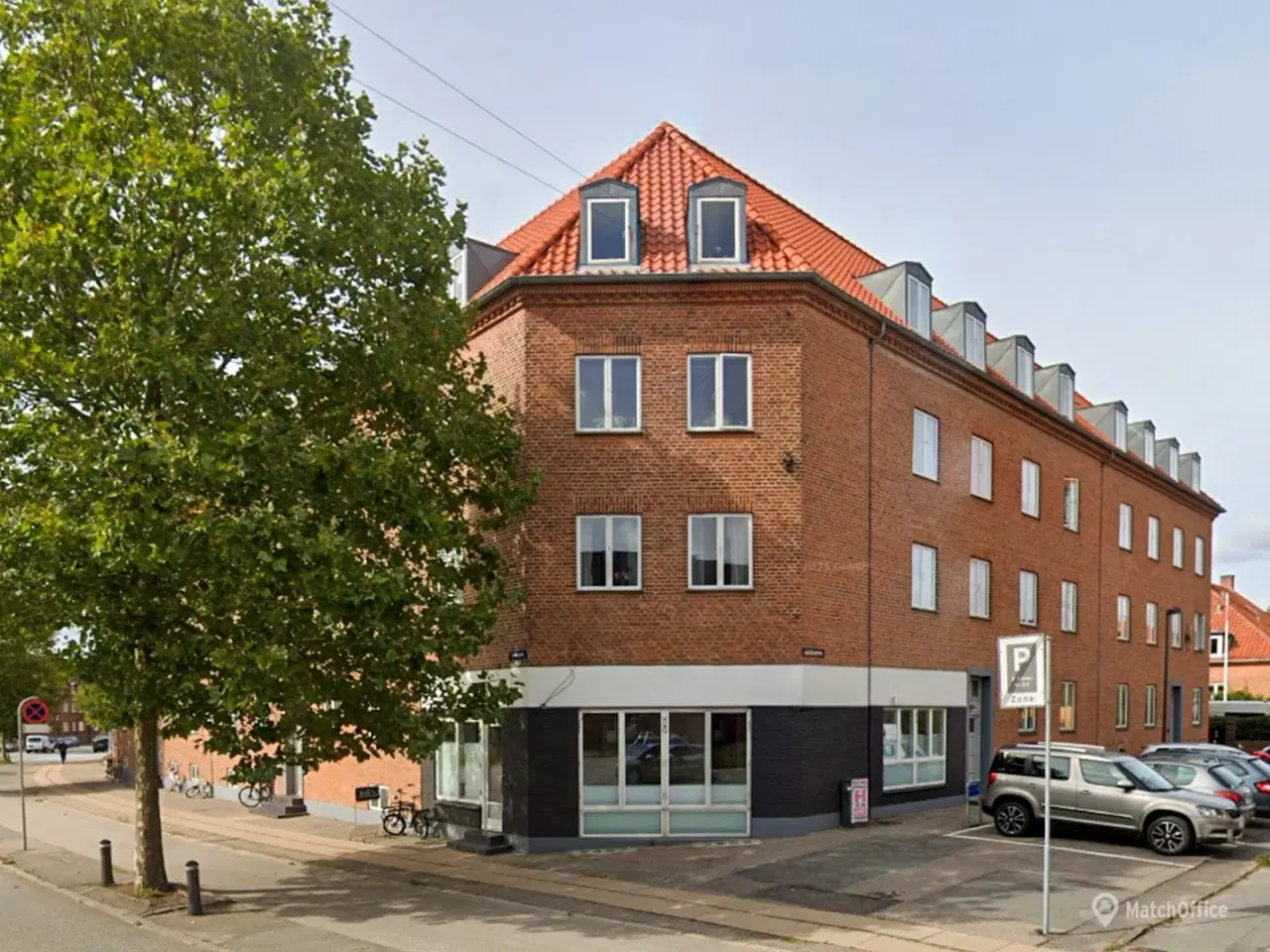 Billede 1 - SÆLGES: Erhvervsandel med højt til loftet i hjertet af Vanløse