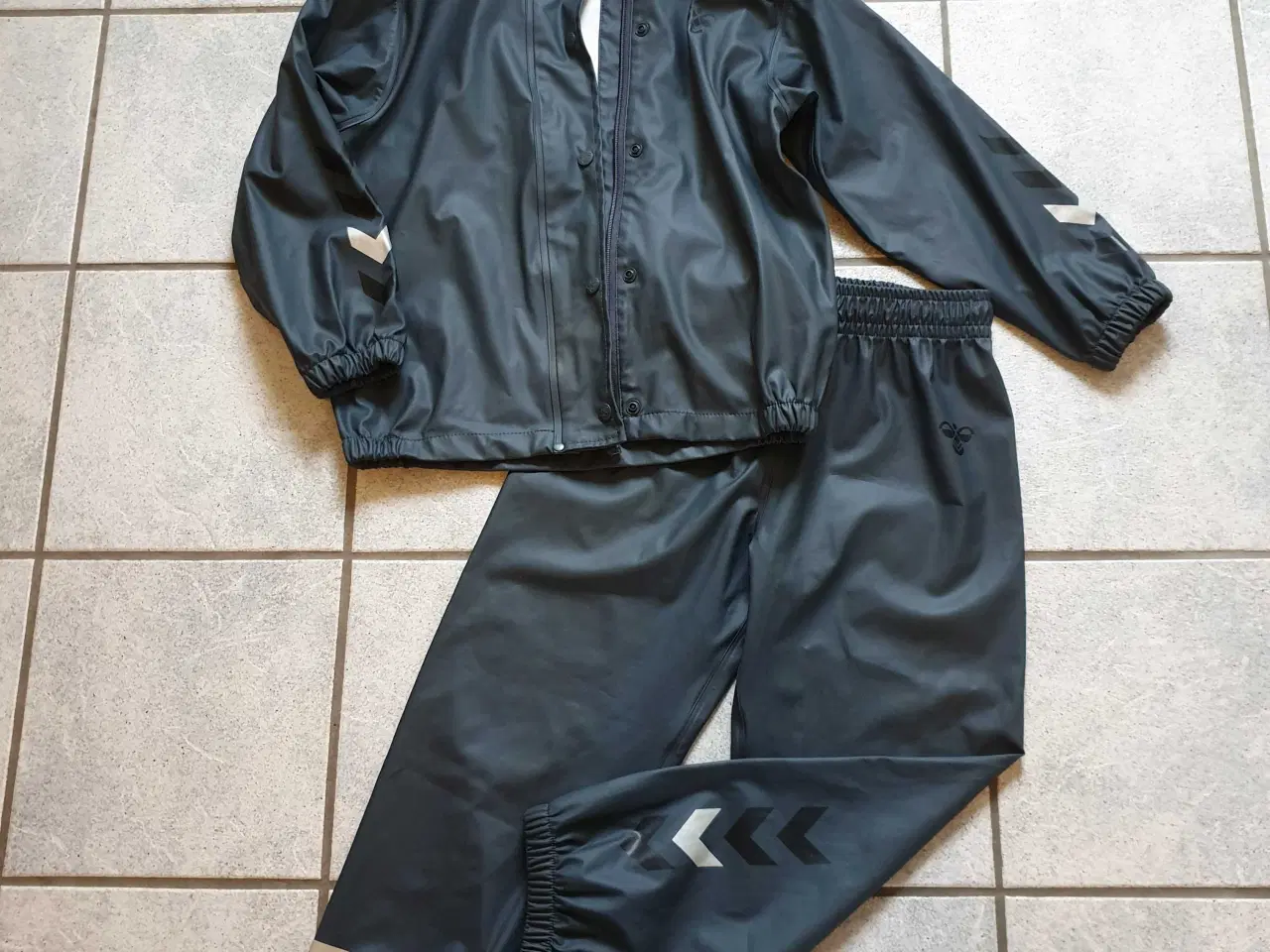 Billede 2 - Regntøj Hummel