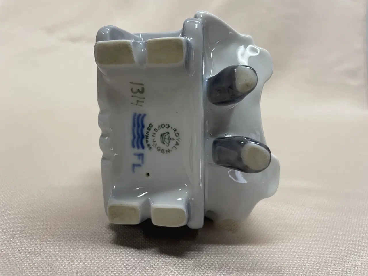 Billede 5 - Amagerpige. Porcelænsfigur