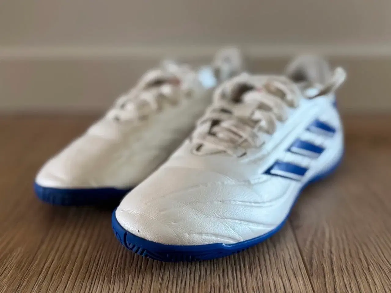 Billede 2 - Indendørssko fra Adidas str. 30