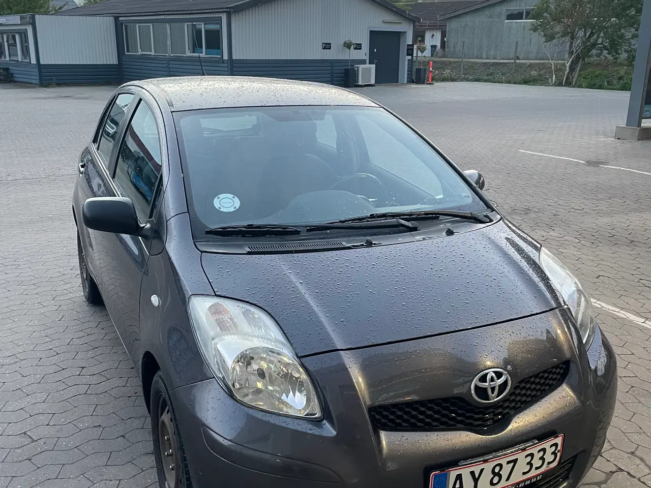Billede 1 - TOYOTA YARIS 1,3 MAN 2010. 6-GEAR 