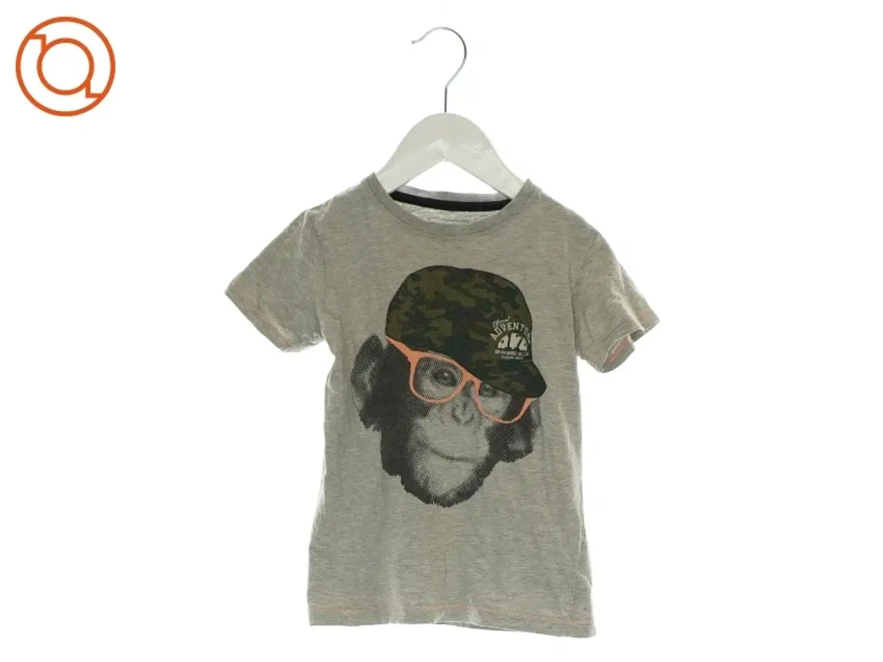 Billede 1 - T shirt med motiv (str. 4-6 år)