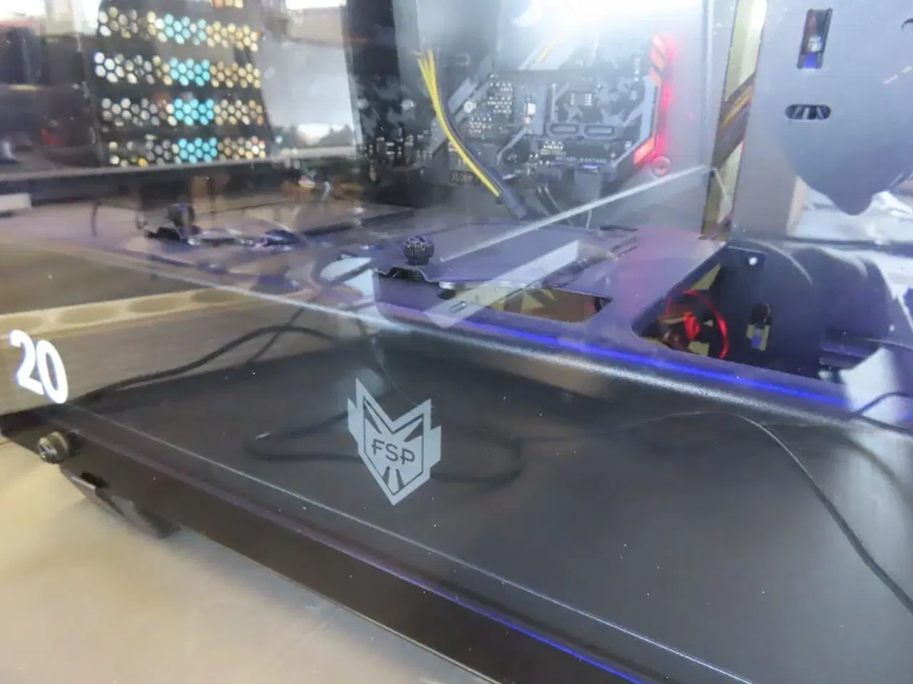 Billede 12 - Komplet Gaming PC med Skærm, Mus og tastetur (SHARK GAMING, BENQ, STEEL SERIES)