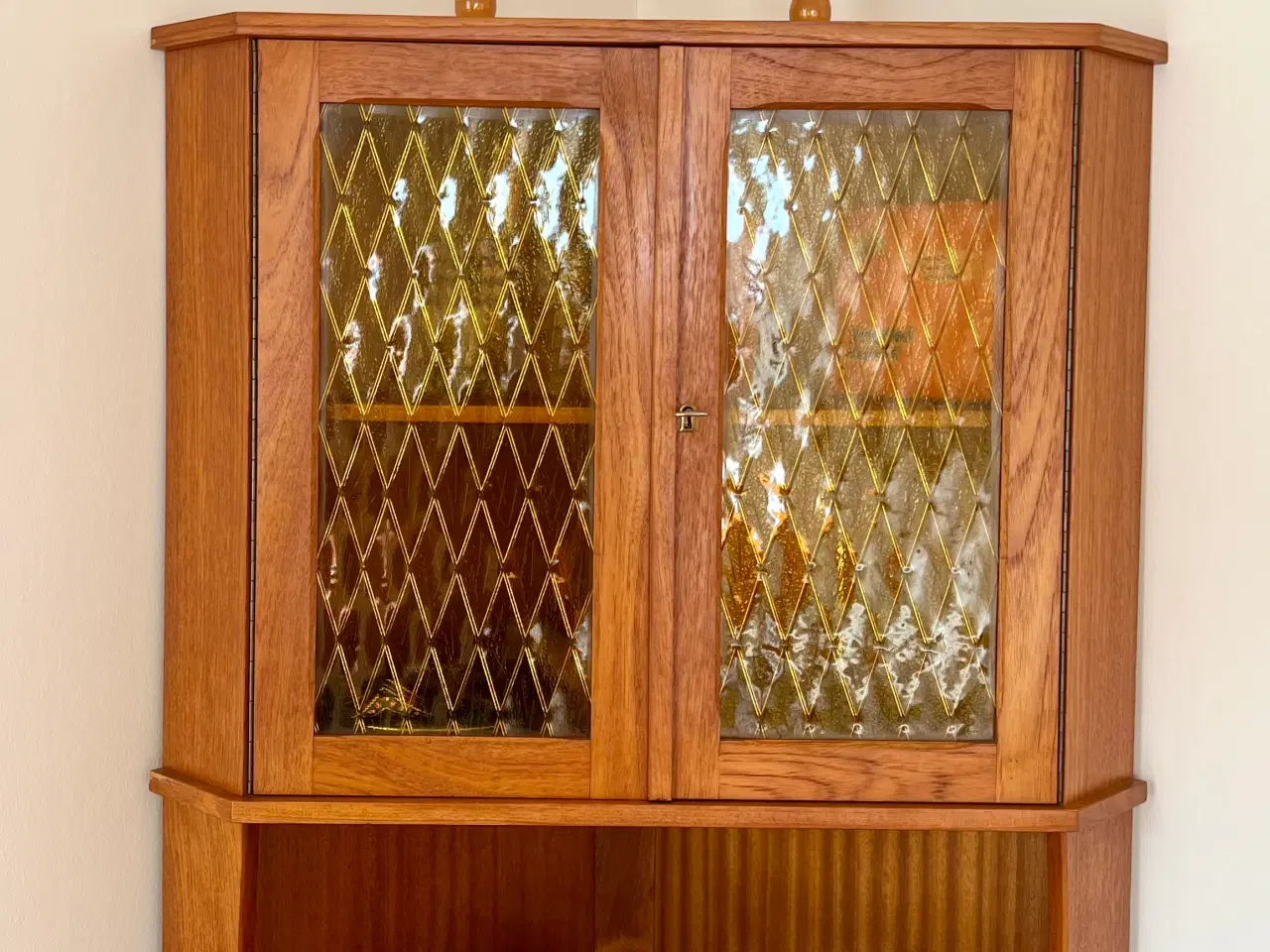 Billede 1 - Teak hjørneskab 