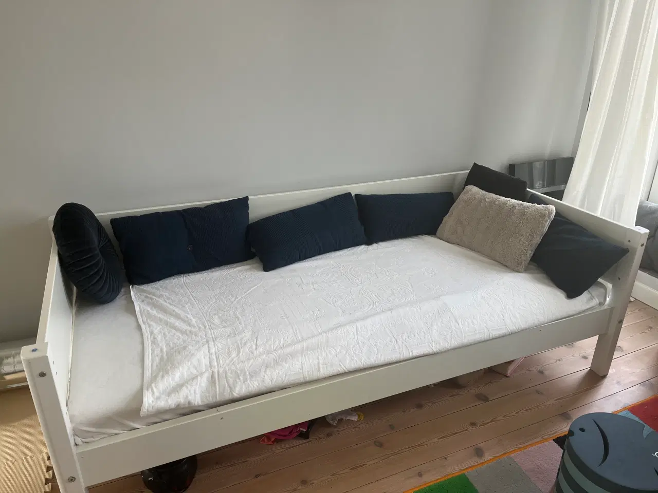 Billede 2 - Flexa seng halvhøj og med stige