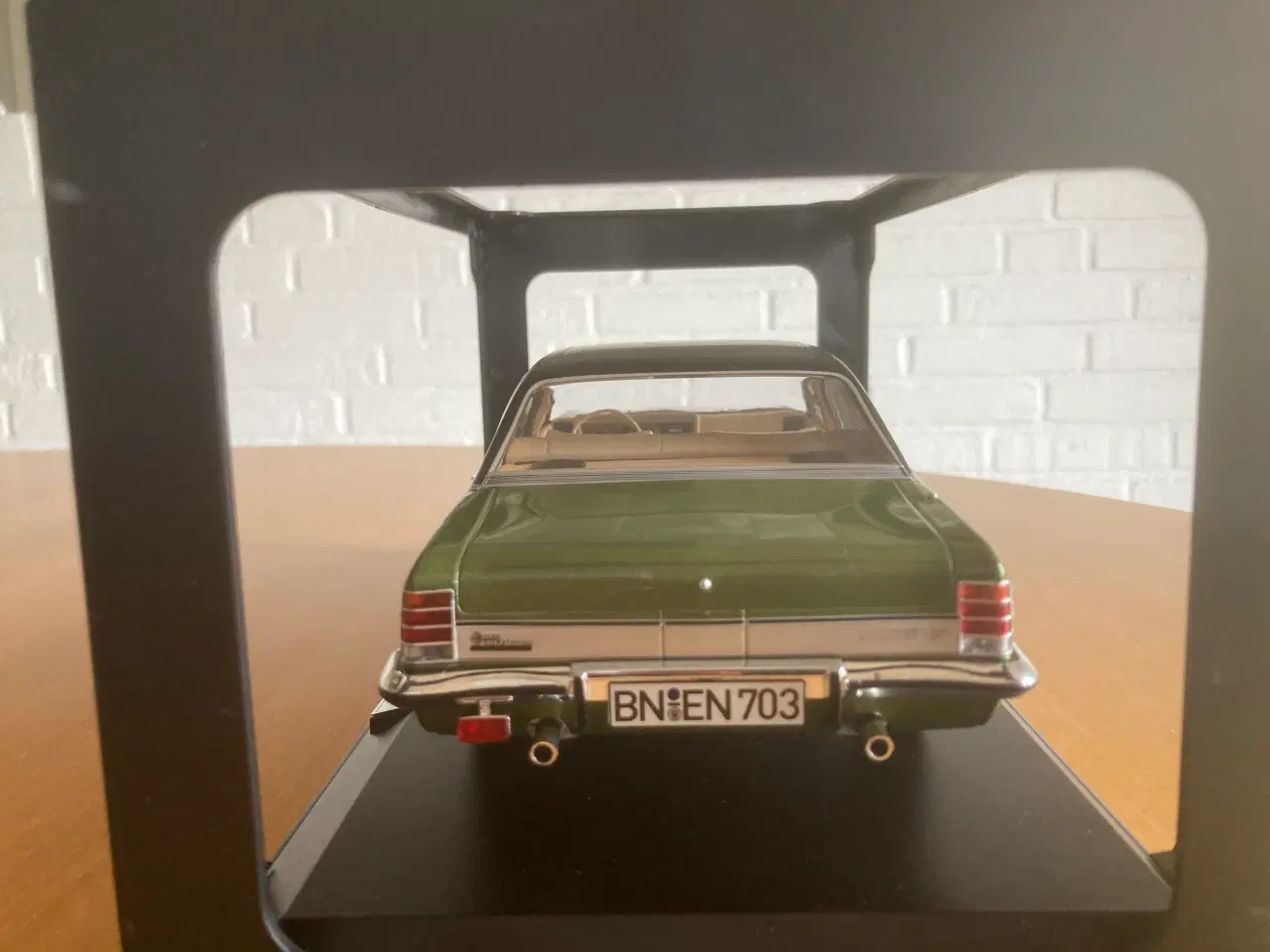 Billede 3 - Opel Diplomat 1:18