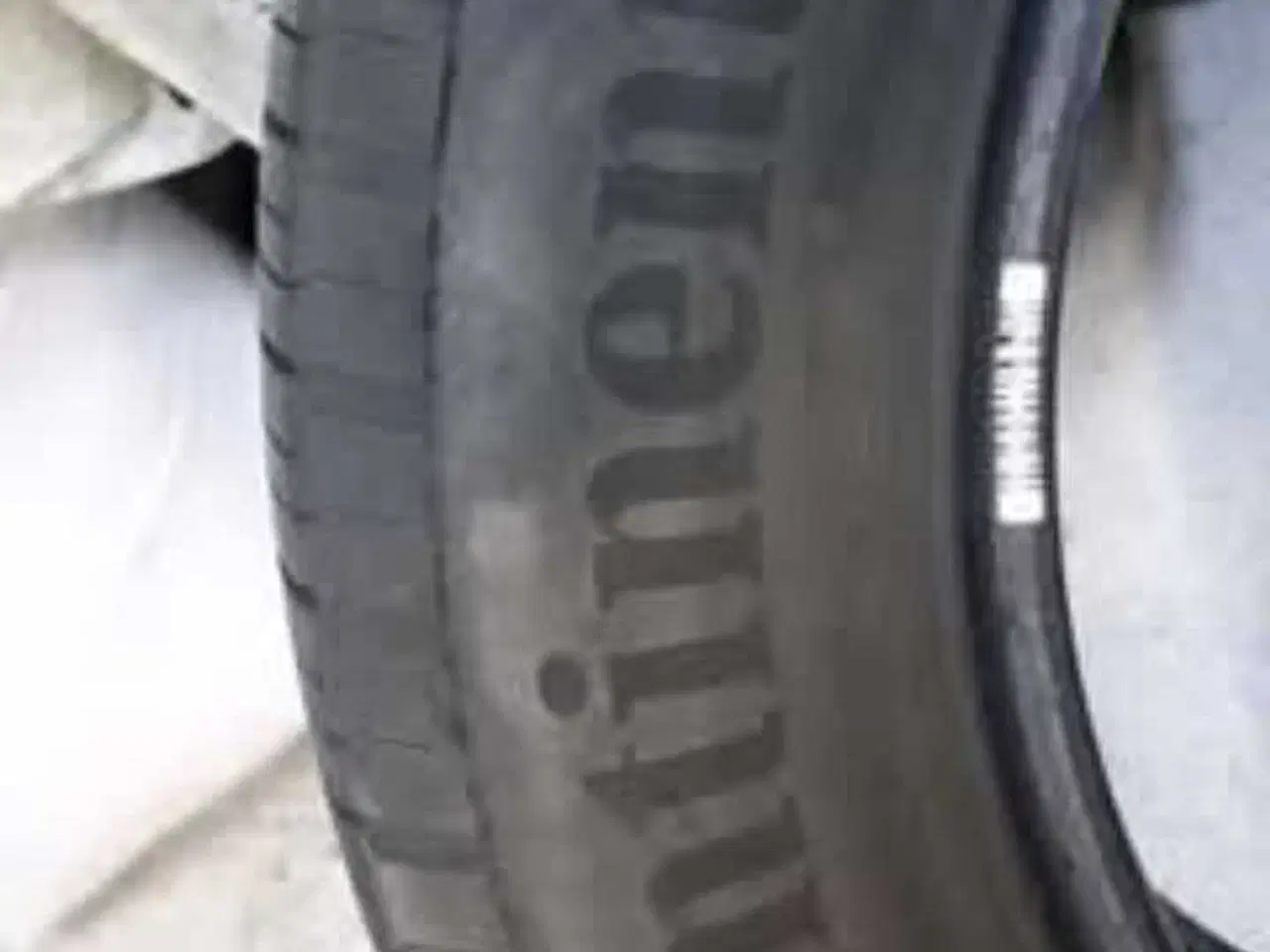 Billede 4 - 215/60/17 ..4 stk sommerdæk..4 mm