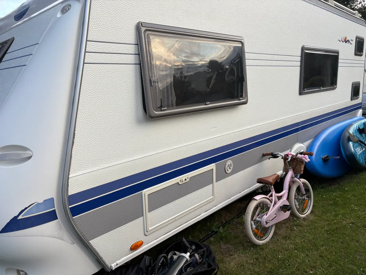 Billede 4 - Hobby 560kmfe køjevogn. 
