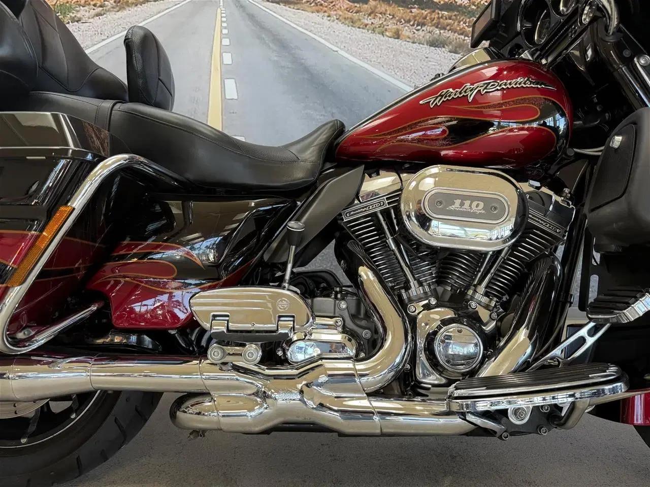 Billede 6 - Harley-Davidson FLHTCUSE Electra Glide Ultra Classic CVO 110"