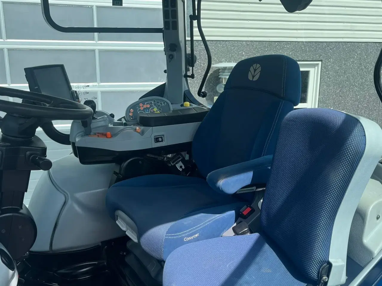 Billede 6 - New Holland T7.270 AC med frontlift og frontlæsser