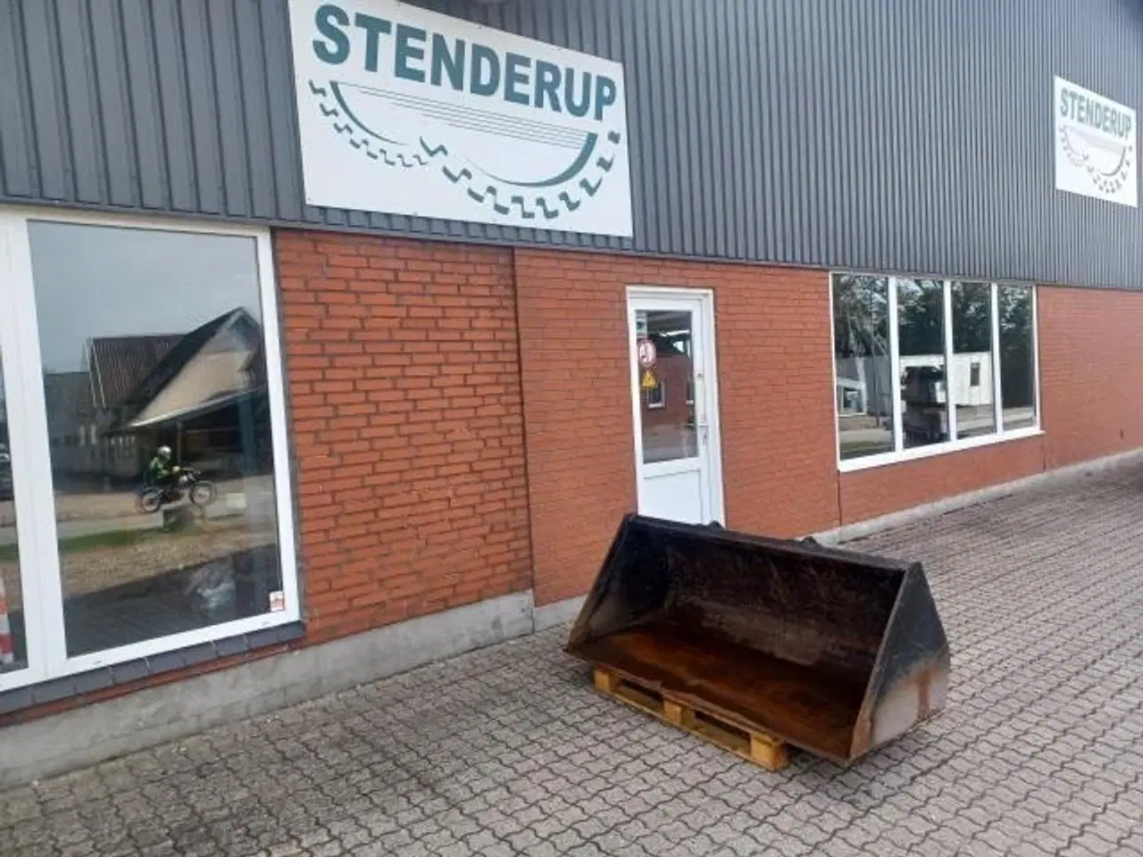 Billede 2 - - - - 175 CM SKOVL